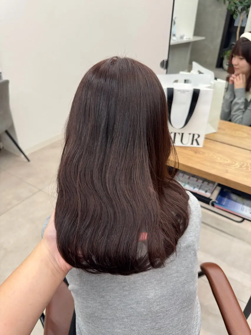 ミディアム おかの まひろのヘアスタイル