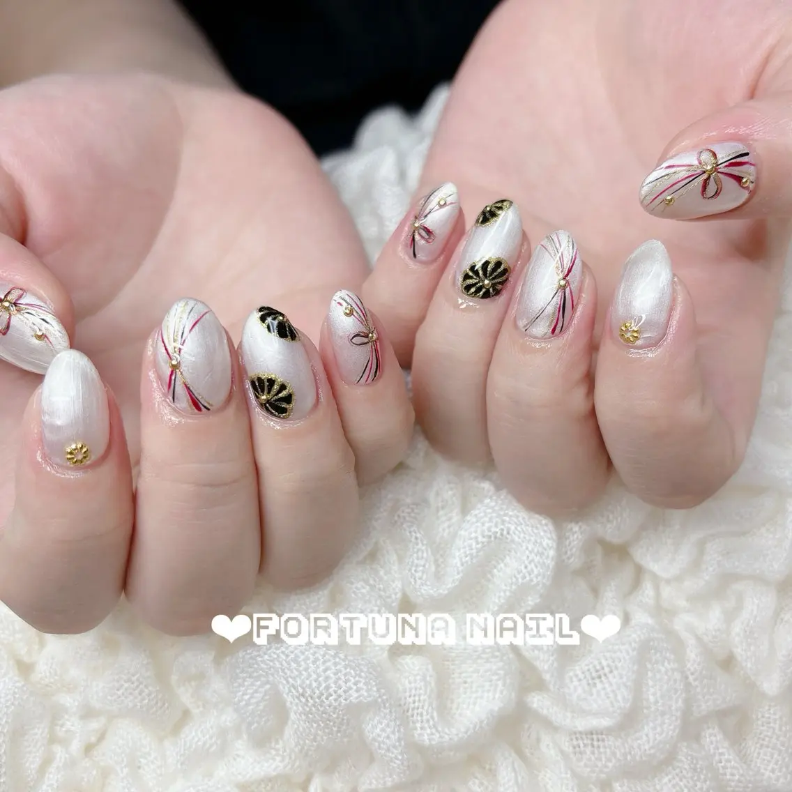 ネイル 成人式 ブライダルネイル Nail •Head スパFortunaのネイルデザイン