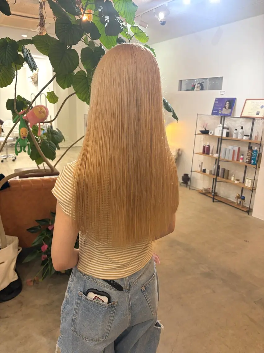 ロング カラー ブリーチ ブロンド ケアブリーチ カット ヘアカラー anjii リンのヘアスタイル