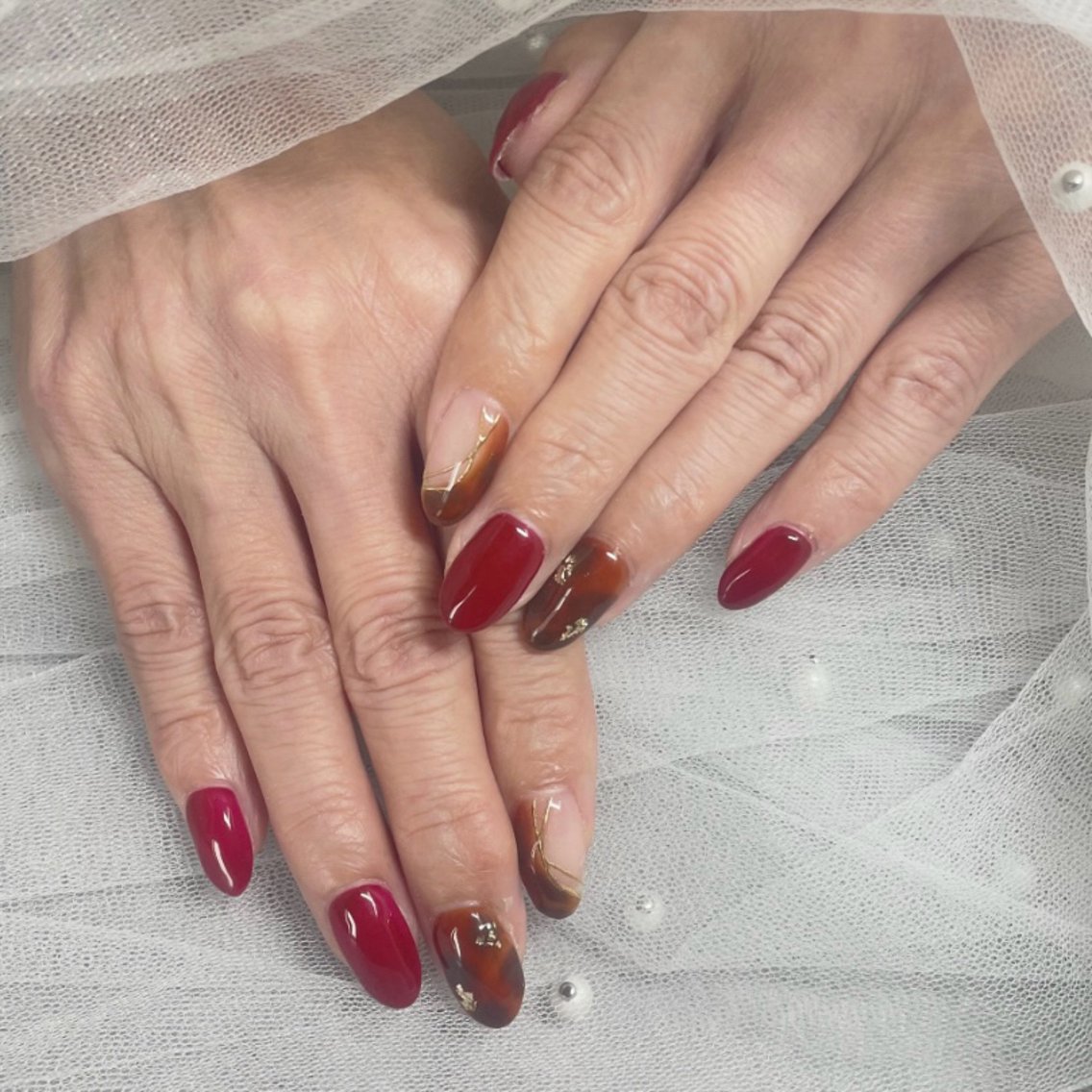 ネイル べっ甲ネイル ボルドー ハンドネイル Chul Nail 愛莉のネイルデザイン