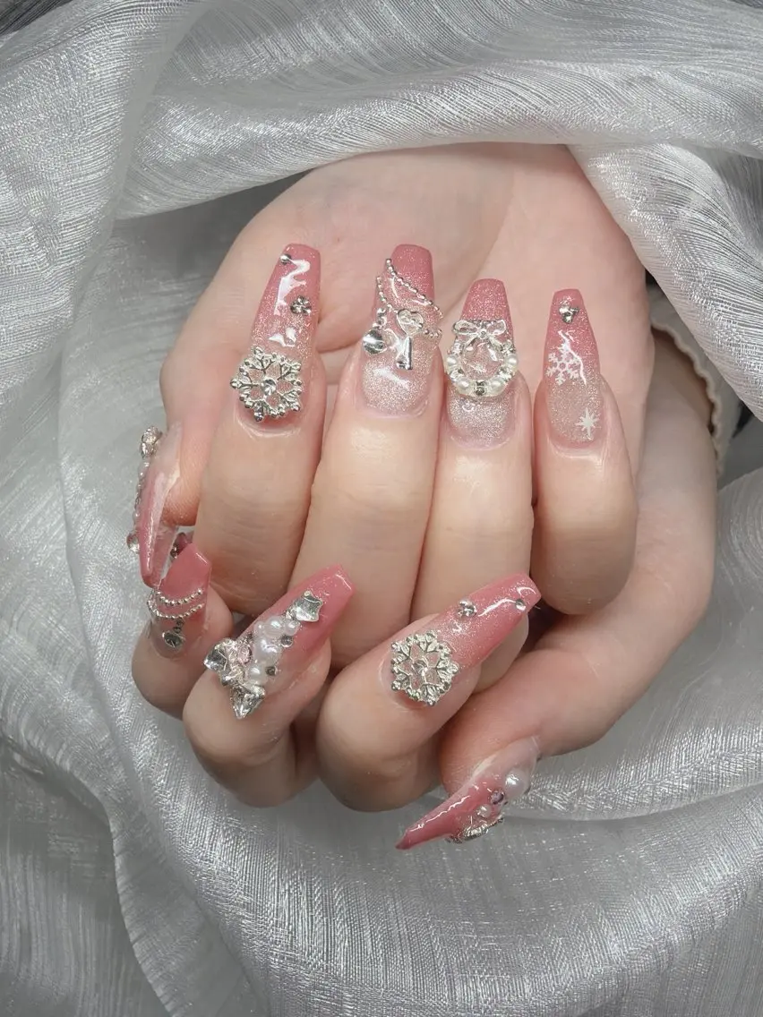 ネイル ハンドネイル Lee Nailsのネイルデザイン
