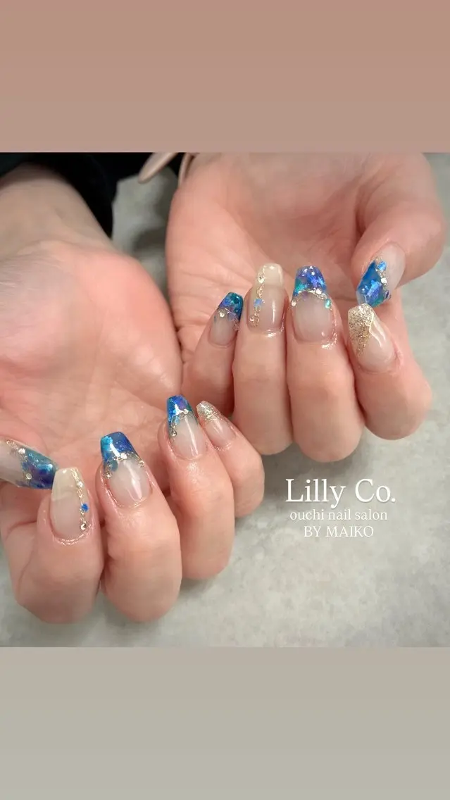 ネイル ブルー フレンチネイル Lilly Co.のネイルデザイン