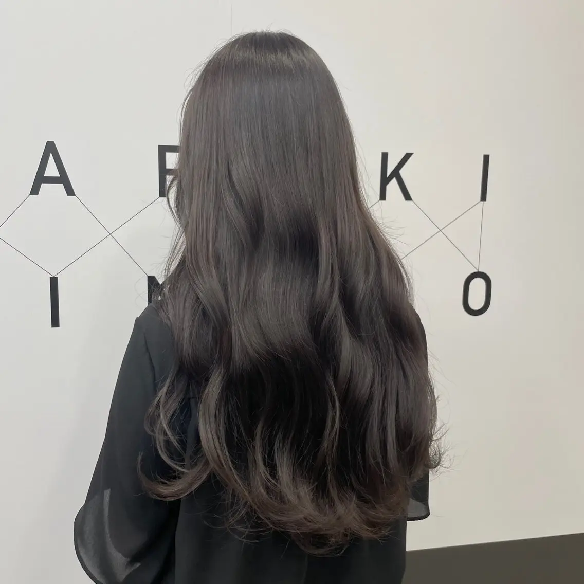 ロング カラー ブリーチ ブラウンカラー 透明感カラー グレージュ ブリーチなしカラー ヘアカラー トリートメント 新宿/顔周りカット/ レイヤー/がっきーのヘアスタイル