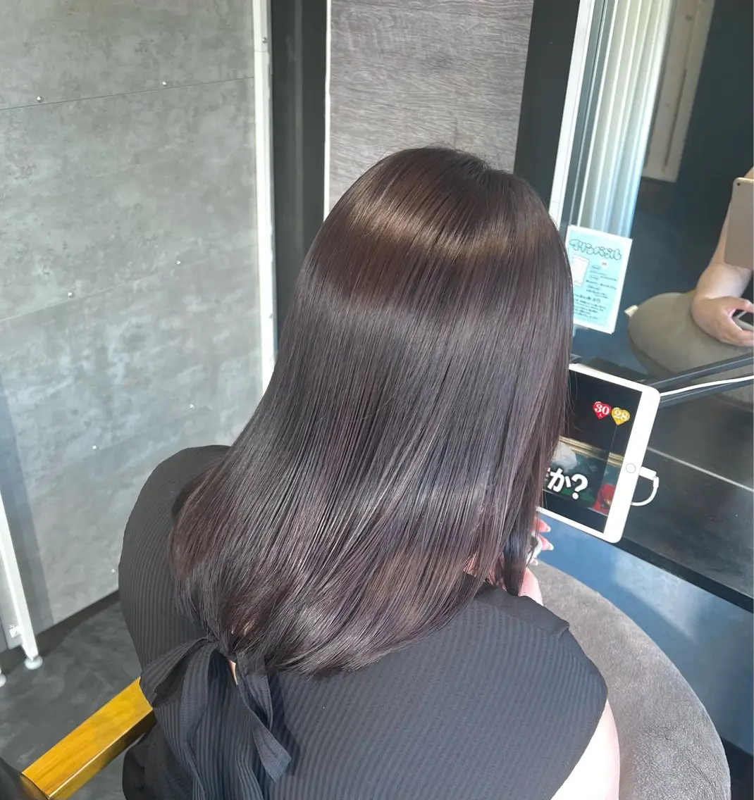 カラー 透明感カラー グレージュ ラベンダーカラー ラベンダーグレージュ ラベンダーグレー AmiDA 常光のヘアスタイル