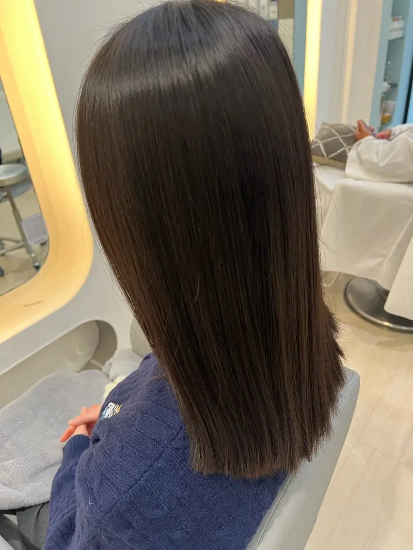 ミディアム カラー ヘアカラー 堀井 凌平のヘアスタイル