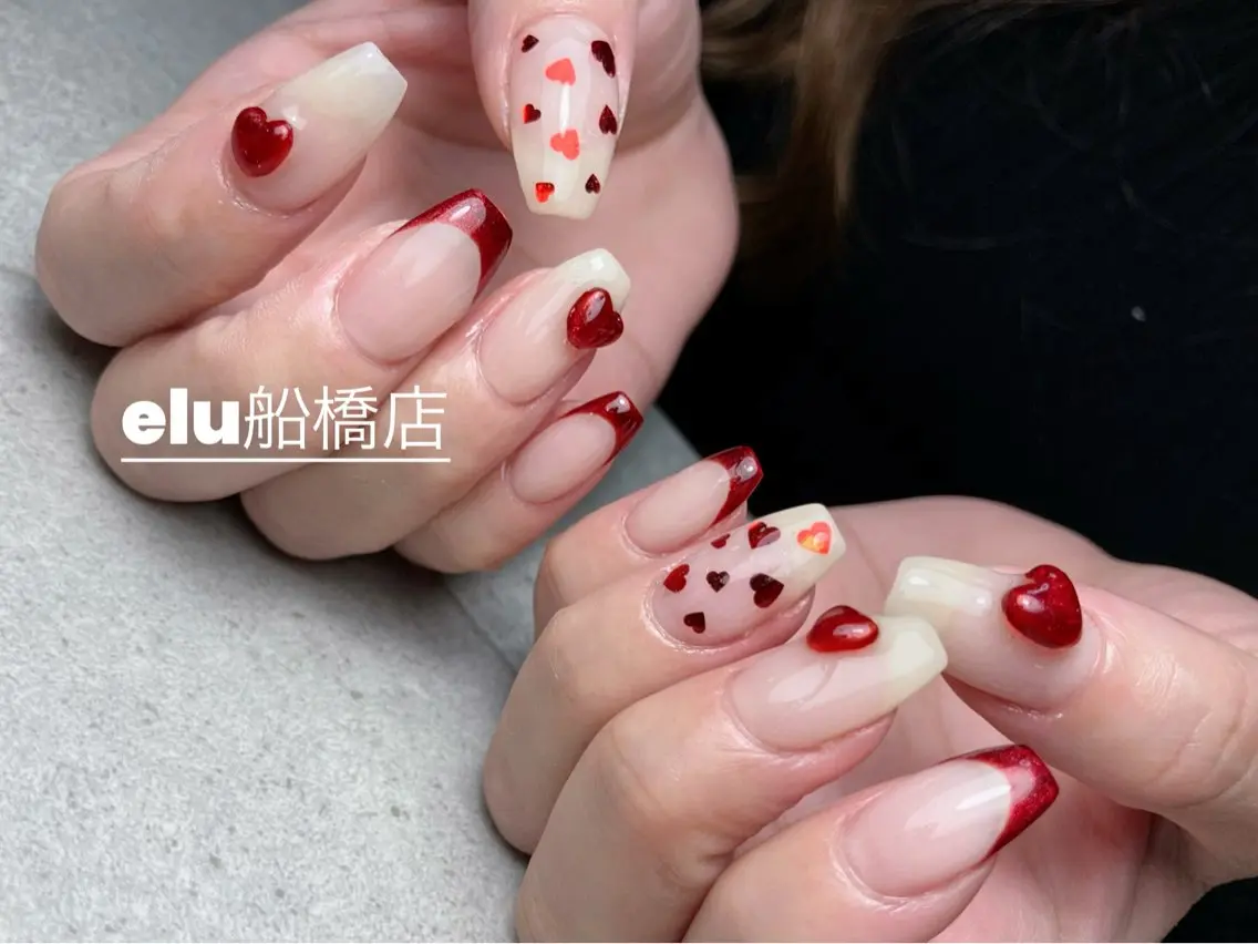 ネイル elu :nail&eyeのネイルデザイン
