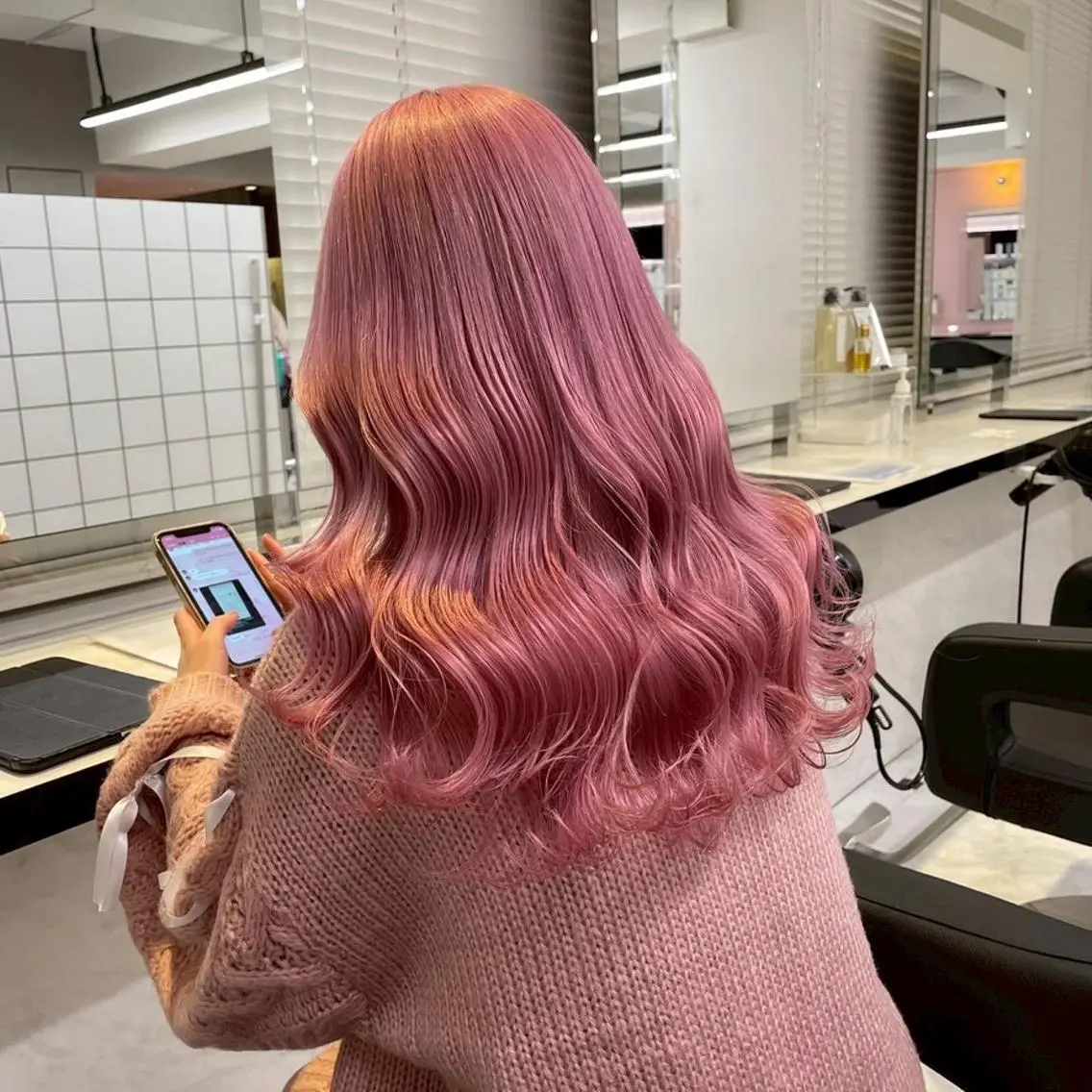 カラー セミロング 🌹韓国×愛され暖色 渋谷🌹🍒のヘアスタイル