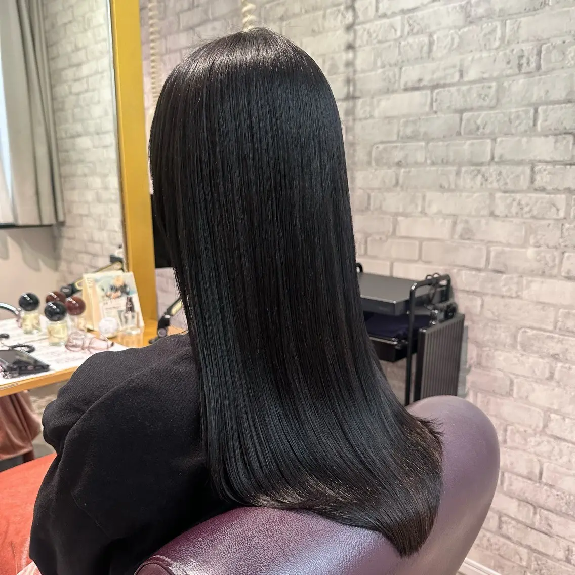 ロング カラー 黒髪 カット ヘアカラー トリートメント Saki💛心斎橋 ショート/艶カラーのヘアスタイル