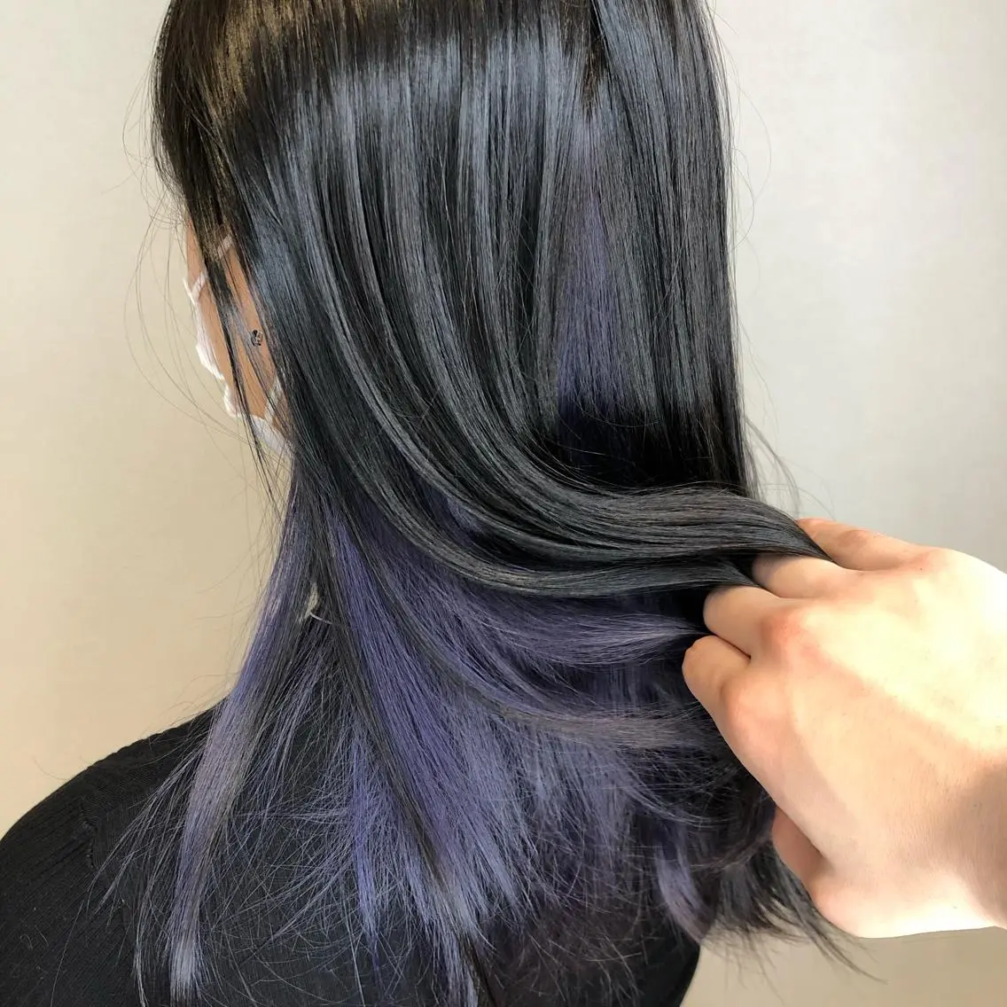 セミロング カラー インナーカラー バイオレットカラー 髪質改善美容師 中村 一のヘアスタイル