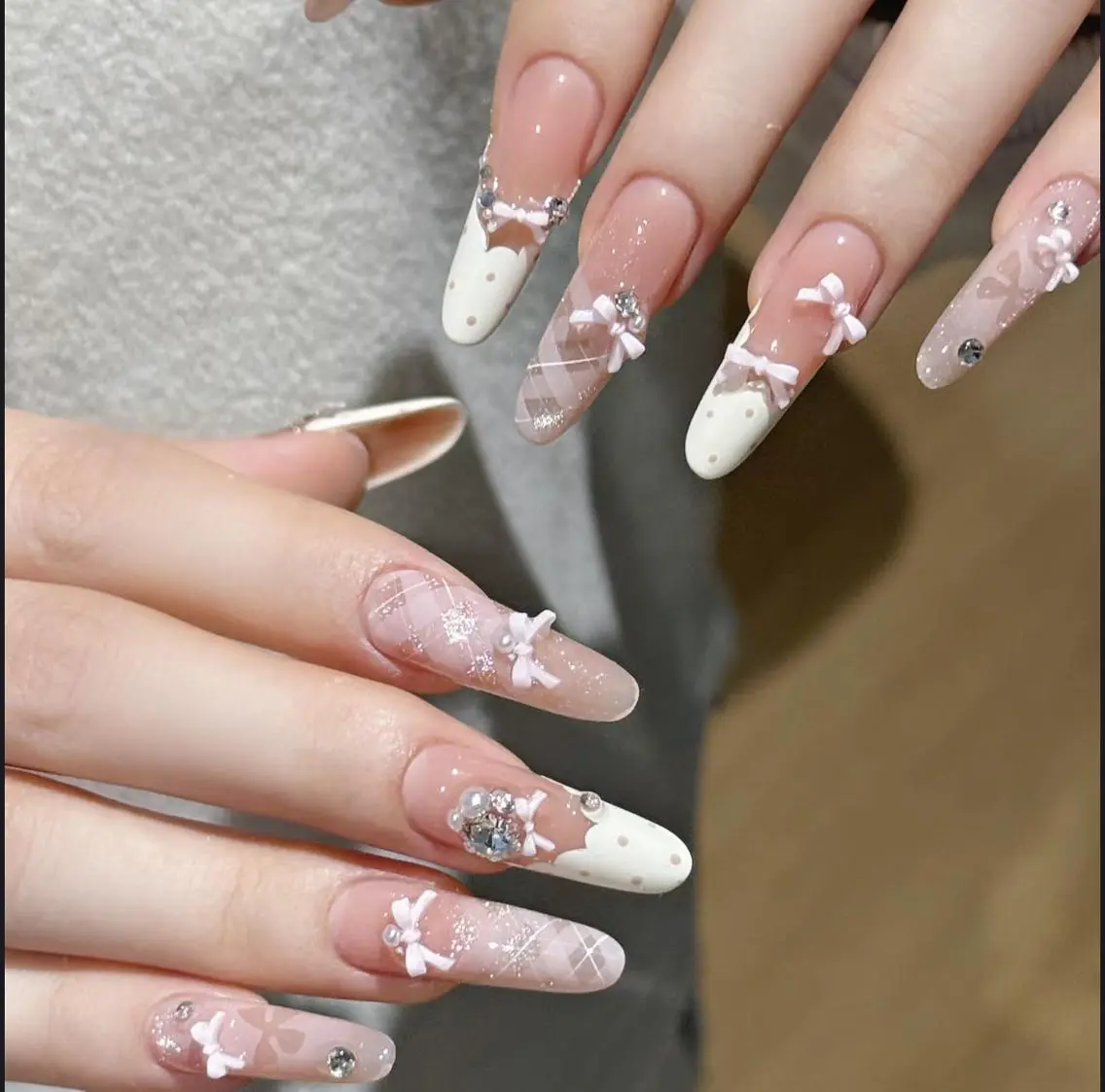 ネイル ハンドネイル 🎀 Ayaka_nailのネイルデザイン