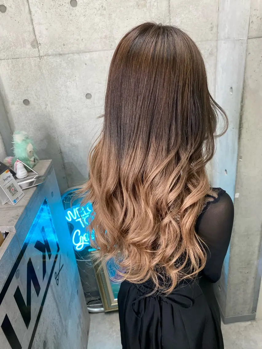 ロング カラー ヘアアレンジ グラデーションカラー 國分 伸也のヘアスタイル