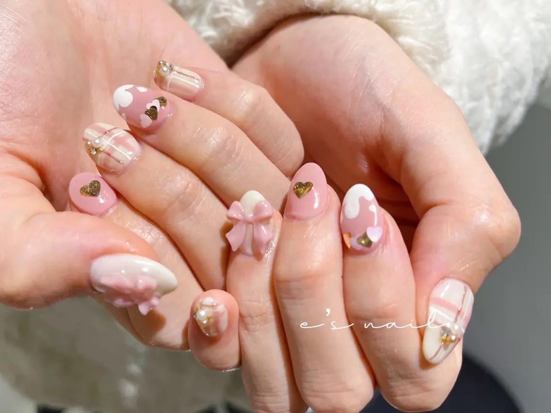 ネイル e’s nail Lumièreのネイルデザイン