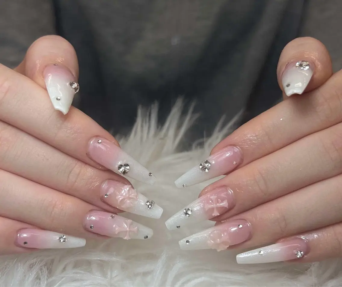 ネイル チークネイル 長さ出し フットネイル マグネットネイル 持ち込み ハンドネイル ANH NAIL ゴテゴテ専門店💎のネイルデザイン