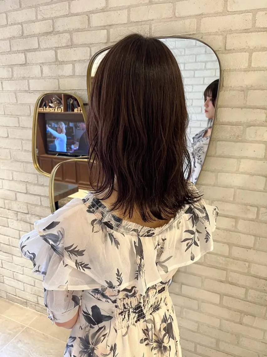 ミディアム カラー レイヤーカット 外ハネヘア 橘 ゆきののヘアスタイル