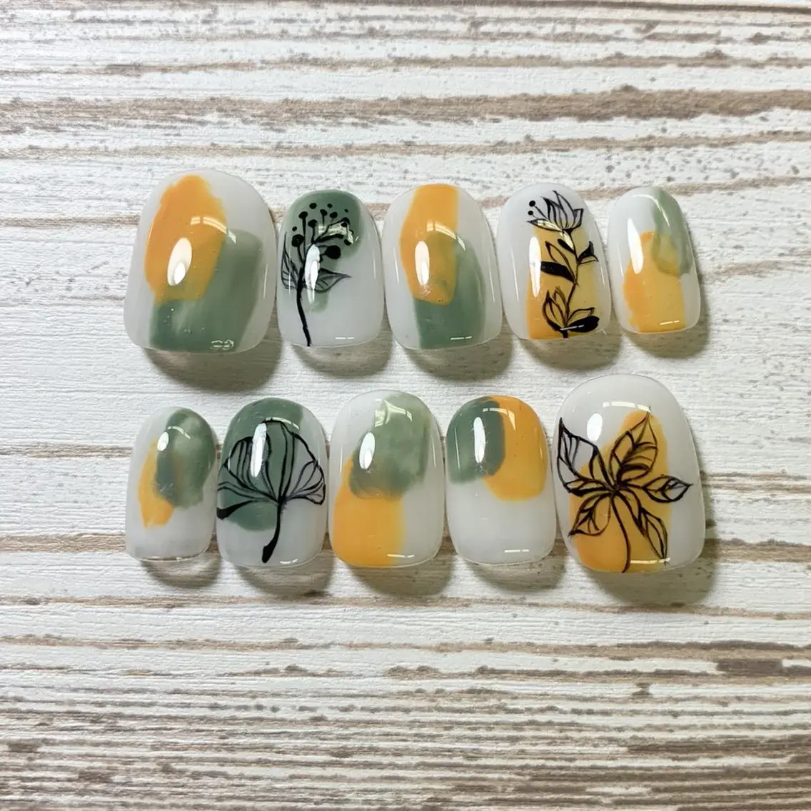 ネイル ハンドネイル FIORITURA aiのネイルデザイン