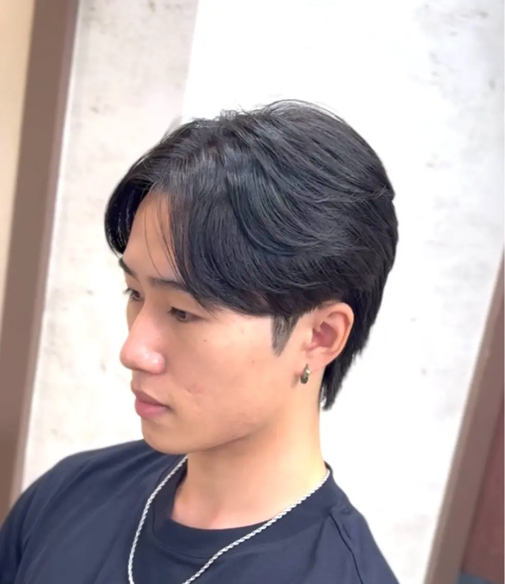 ショート パーマ メンズ センターパート メンズパーマ 刈り上げ くせ毛 縮毛矯正 縮毛矯正 フルハタヒロト 六本木理容師のヘアスタイル