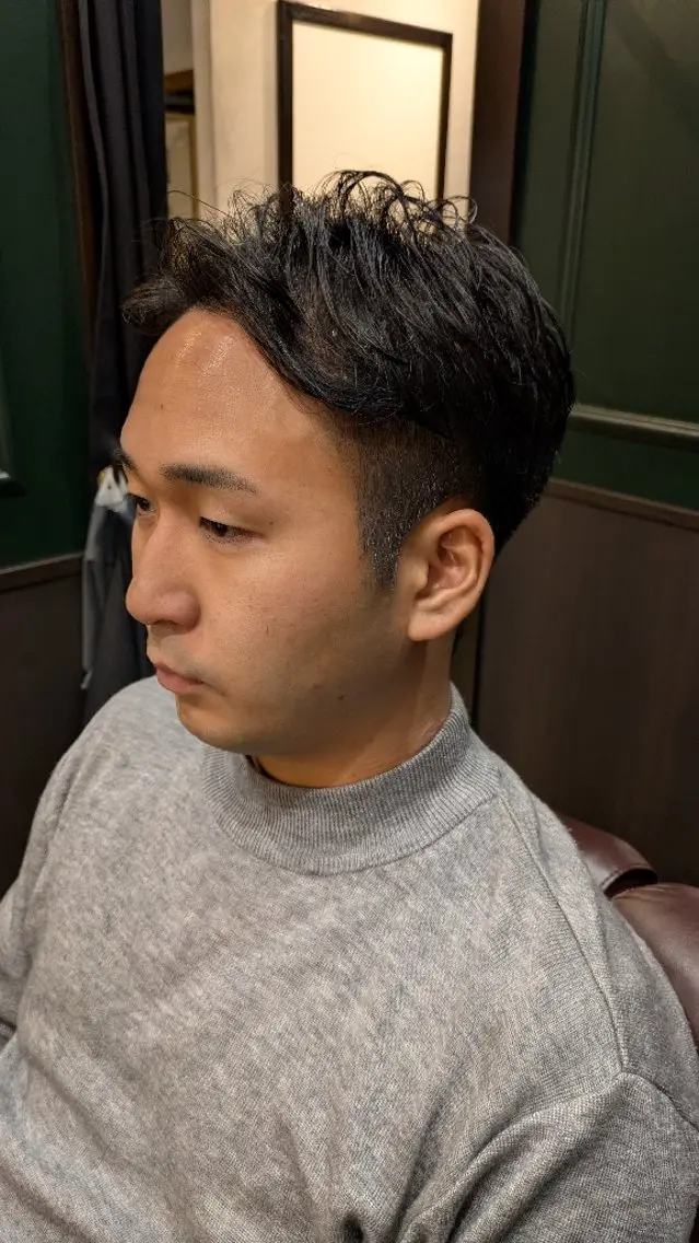 ミディアム 爰河 泰介のヘアスタイル