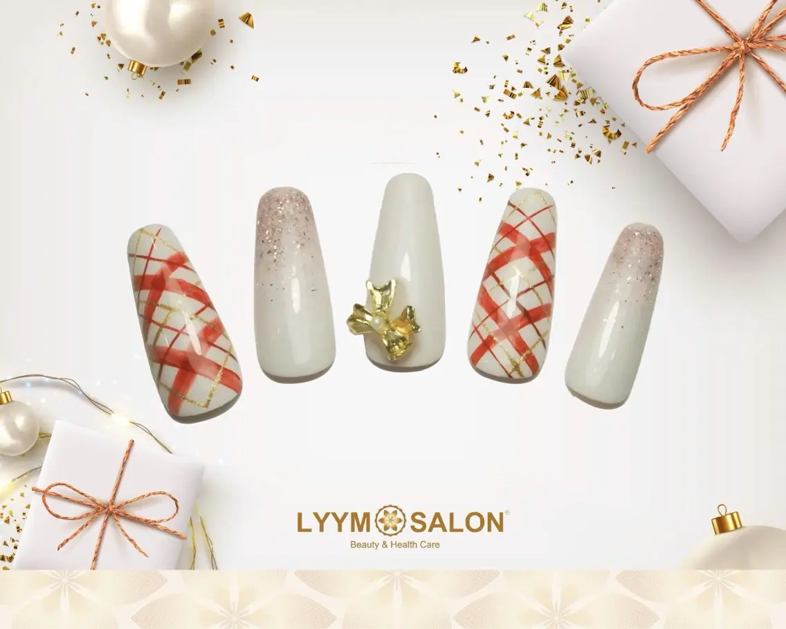 ネイル ゴールド 韓国ネイル 赤色 ホワイト 冬ネイル ハンドネイル LYYM Salonのネイルデザイン