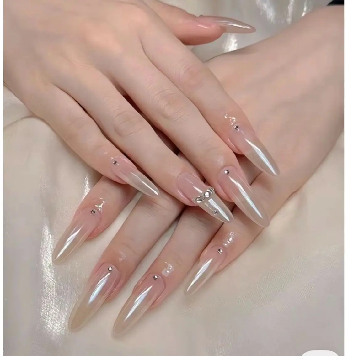 ネイル アートネイル ボルドー フレンチネイル ジェルネイル 氷ネイル・うるうるネイル ハンドネイル Julie NailSalonのネイルデザイン