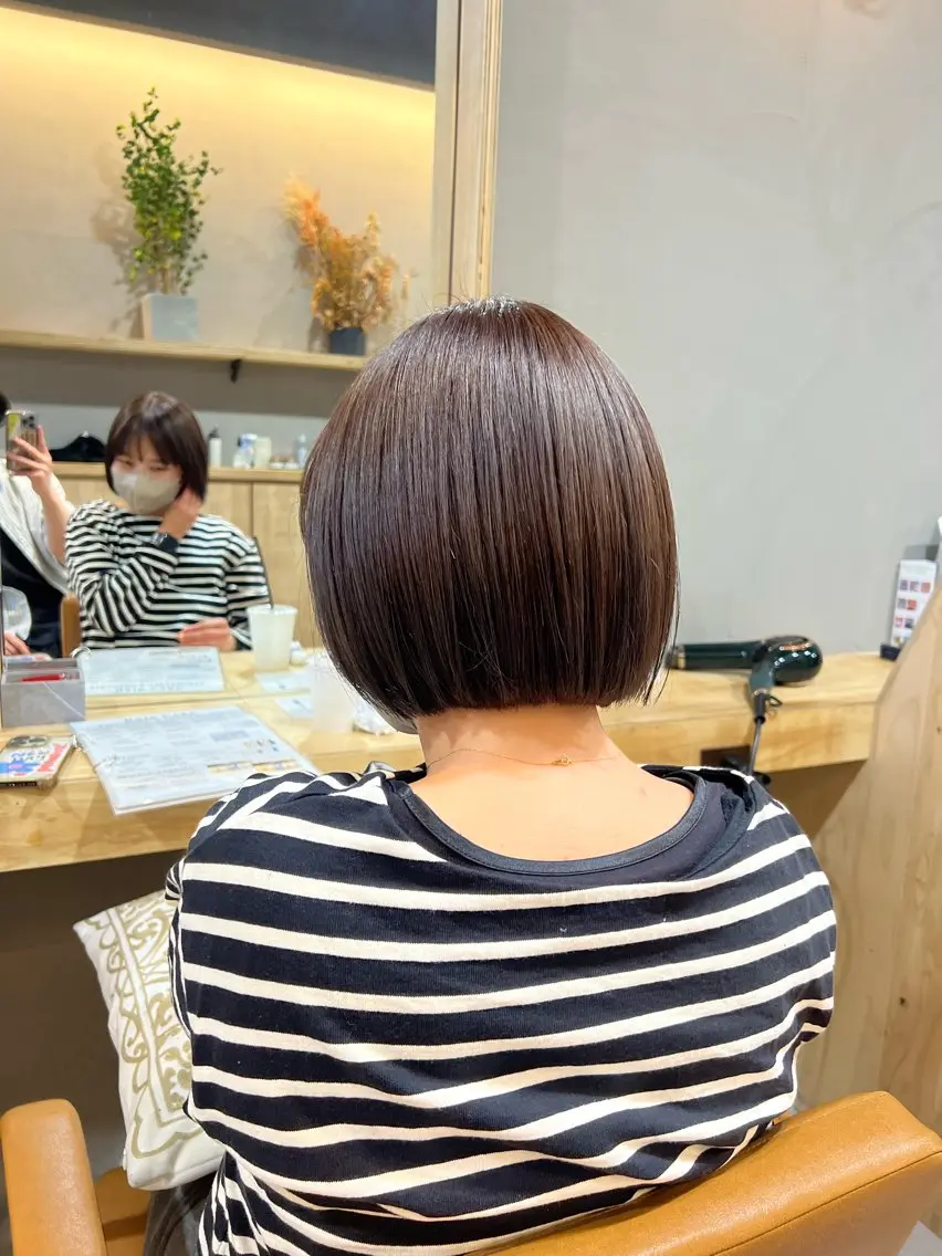 ショート カラー 切りっぱなしボブ ボブ 神戸ボブ✂️ ioe三宮/田 伸佳のヘアスタイル