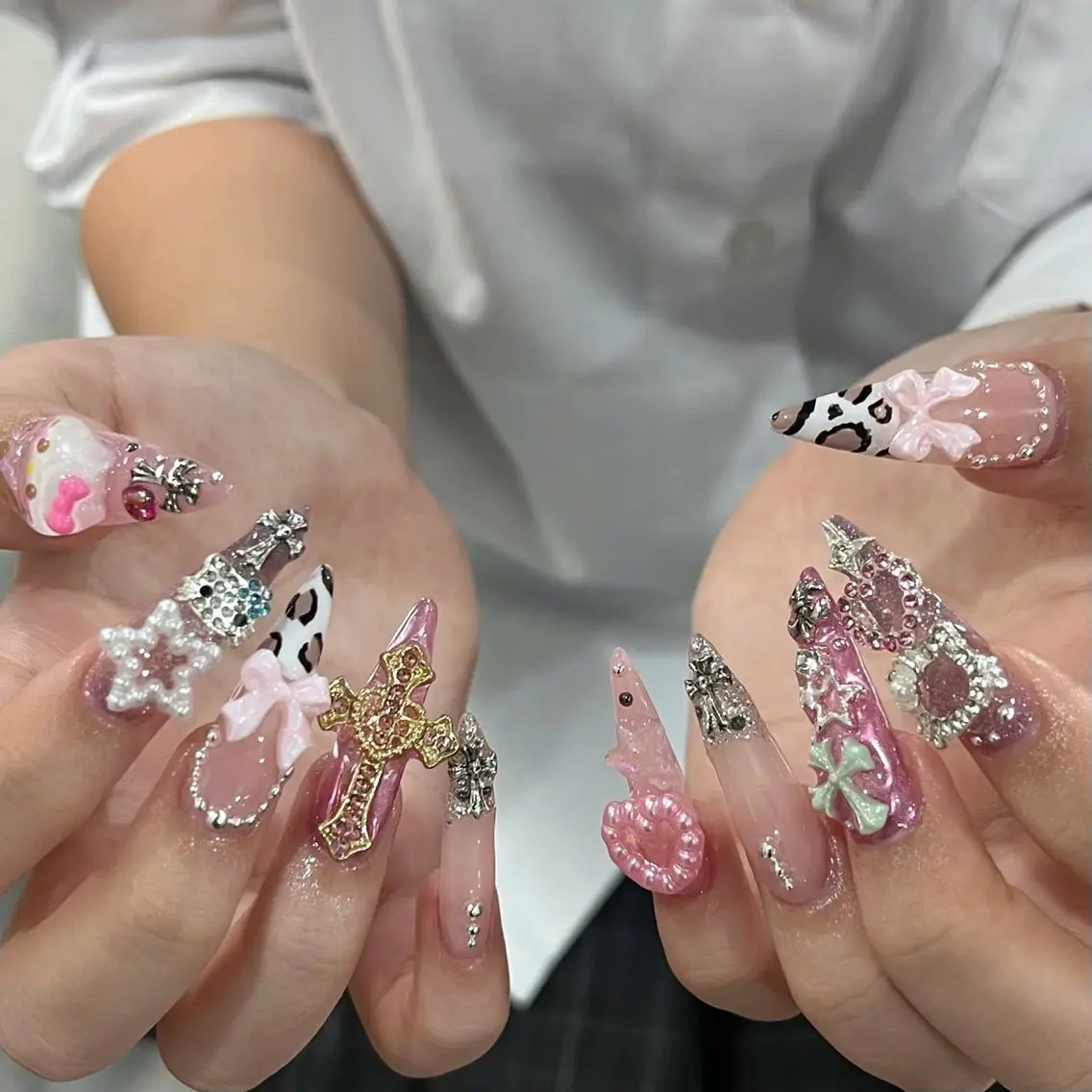 ネイル 長さ出し フレンチネイル ジェルネイル ガーリー 韓国ネイル ハンドネイル ハンドケア Kawaii Chiba nailのネイルデザイン