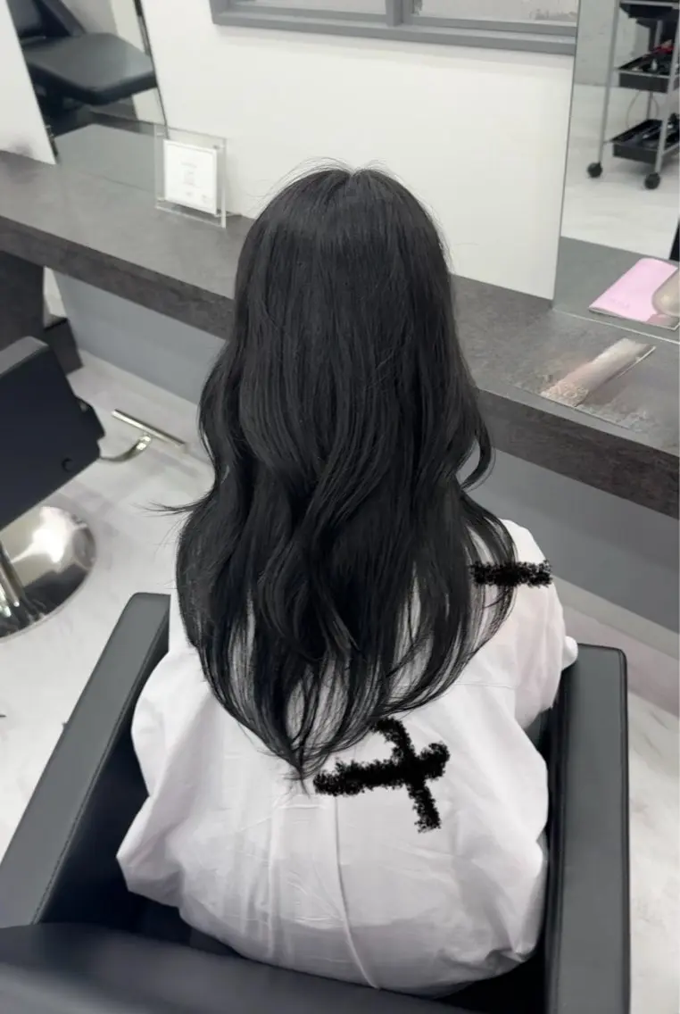 ロング トリートメント レイヤー・ブリーチ kiyotoshiのヘアスタイル