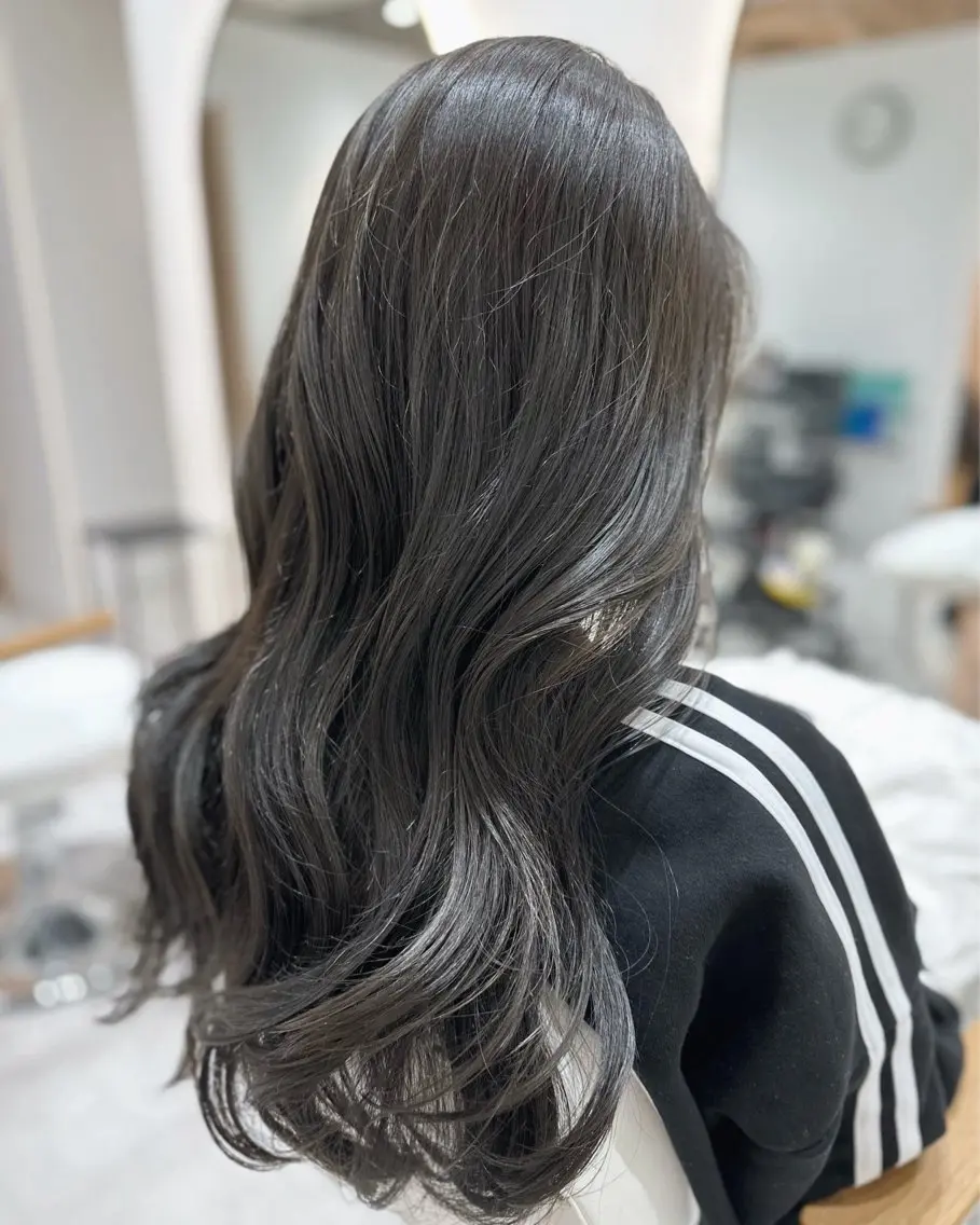 ロング カラー アディクシーカラー ブリーチ ケアブリーチ デザインカラー ダブルカラー カット ヘアカラー トリートメント 韓国レイヤーカット/ 顔周りカットtamaのヘアスタイル