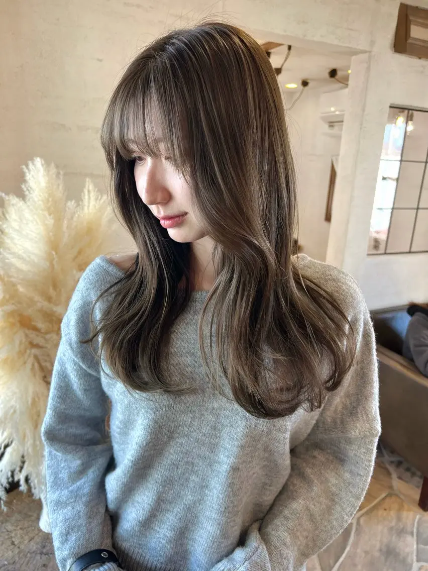 ロング カラー 透明感カラー 吉井 凜音のヘアスタイル