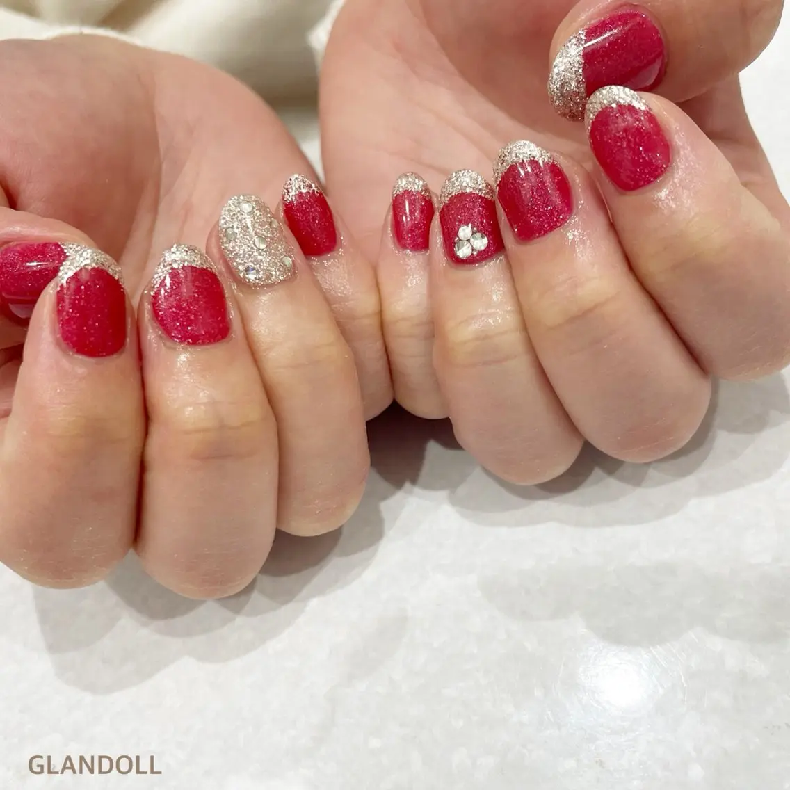 ネイル フレンチネイル ラメ(グリッター) ハンドネイル GLANDOLL YURIのエステ・リラクイメージ
