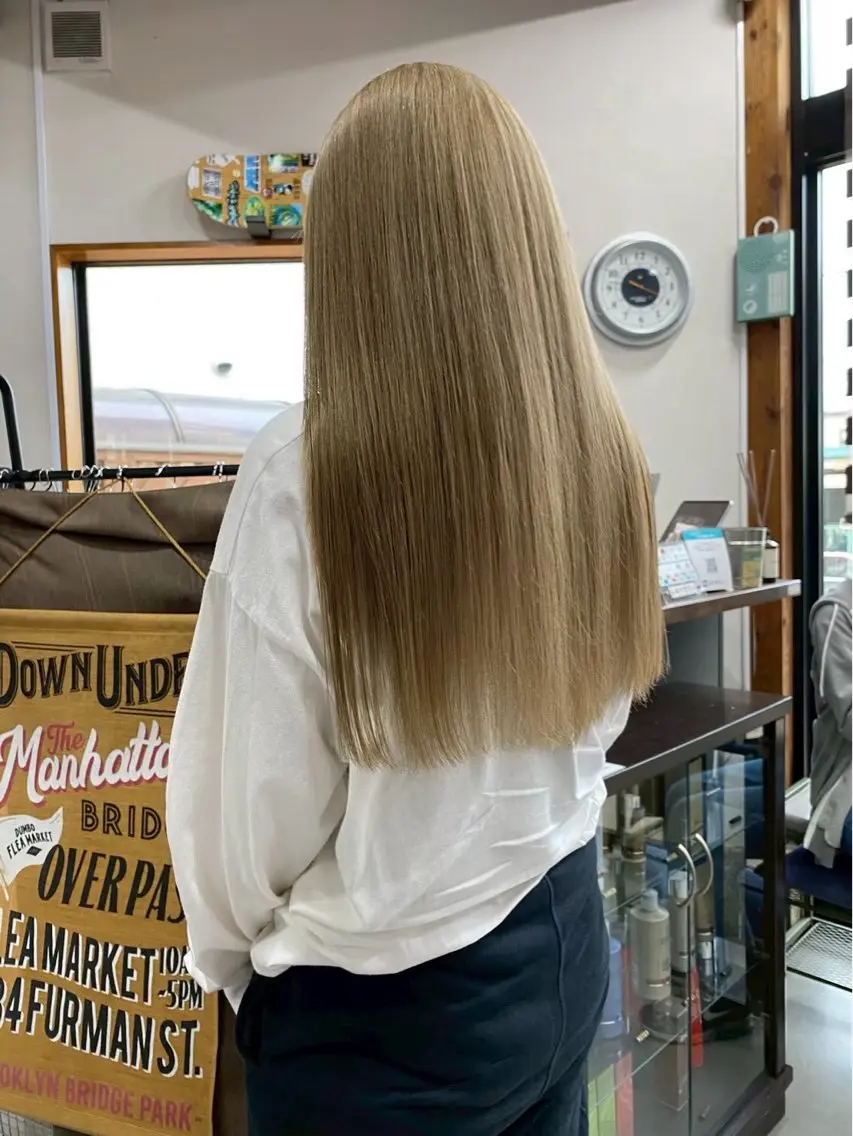 ロング カラー LUCK ユナのヘアスタイル