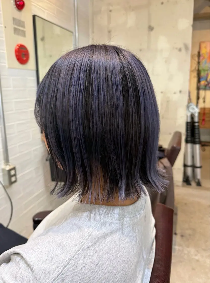 ショート カラー 🦩レイヤー|透明感 カラー🦩makoのヘアスタイル
