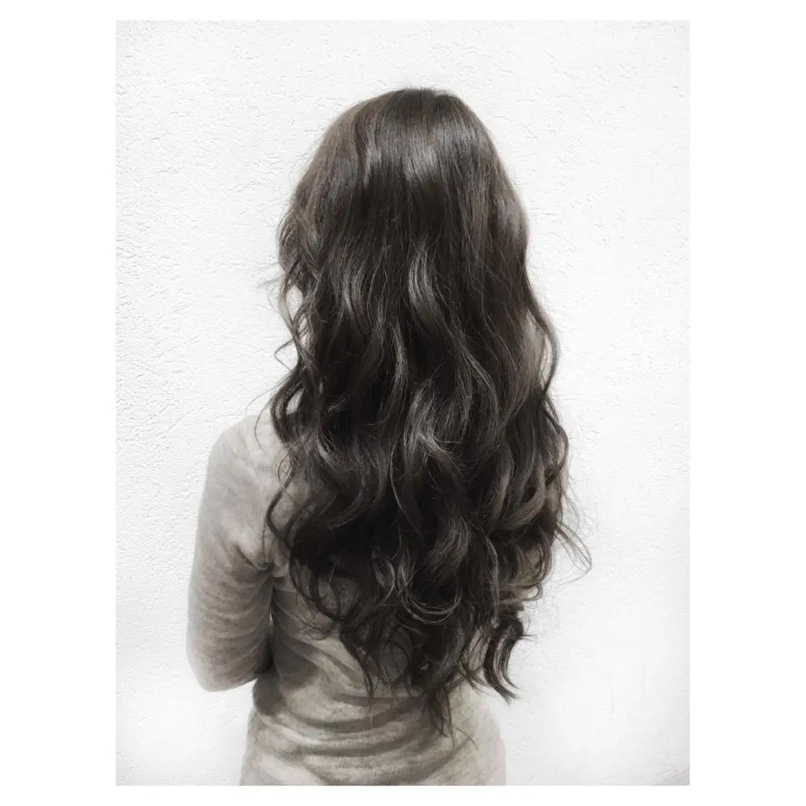 ロング カラー アッシュ イルミナカラー biscohair 髪にドラマを。のヘアスタイル
