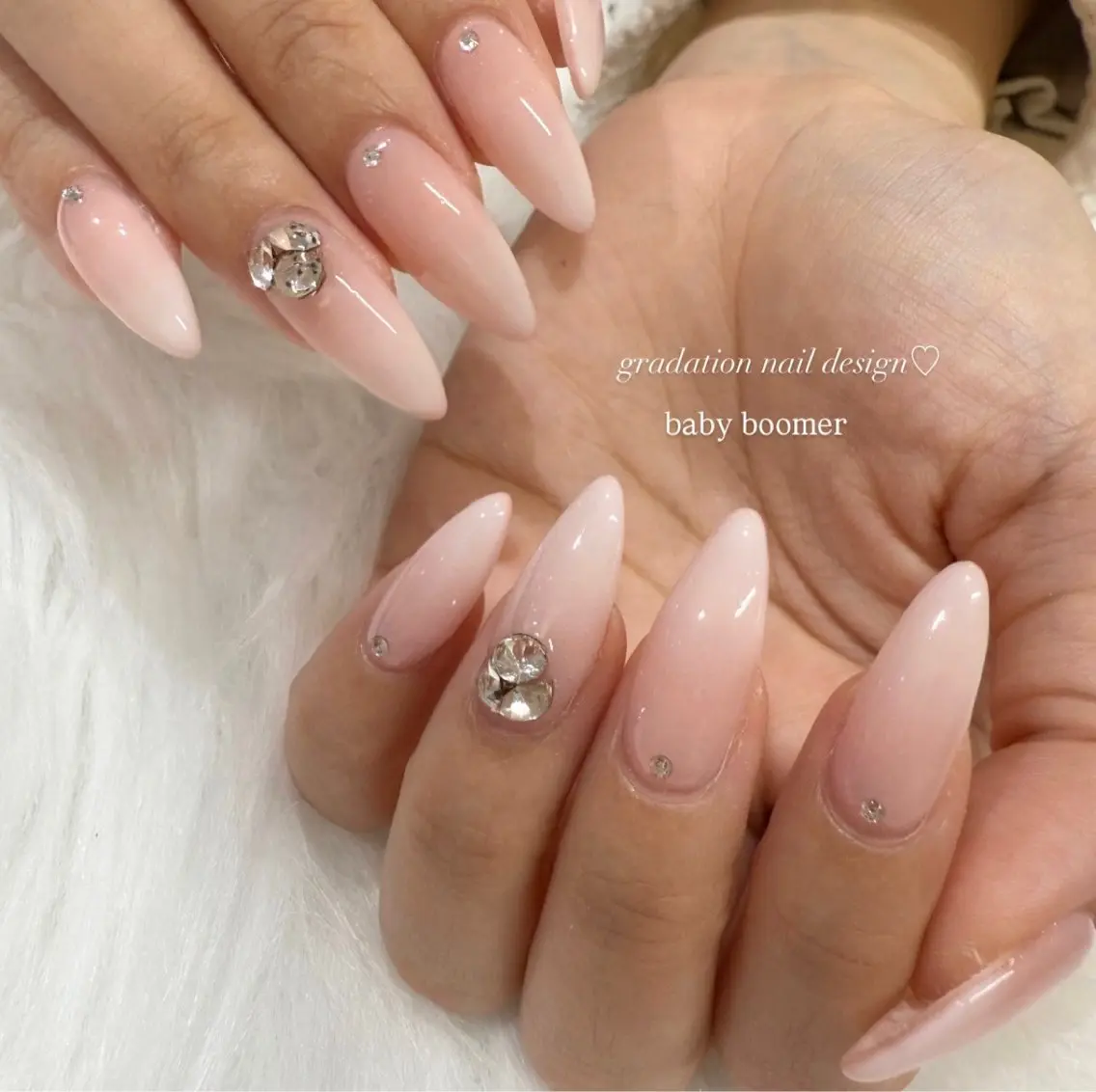 《オフあり》【Hand】フレンチorグラデーション［ベースカラー有］￥8000［初回＆1ヶ月以内オフ無料］の写真