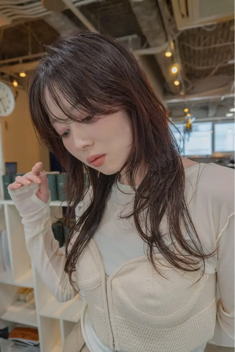 セミロング カラー ブラウンカラー 透明感カラー レイヤーカット カット ヘアカラー トリートメント レイヤー／似合わせ TAKUYAのヘアスタイル
