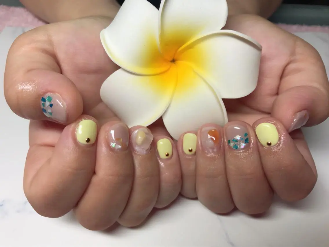 ネイル シンプルネイル ストーンネイル 夏ネイル ハンドネイル Nail Salon macherieのネイルデザイン