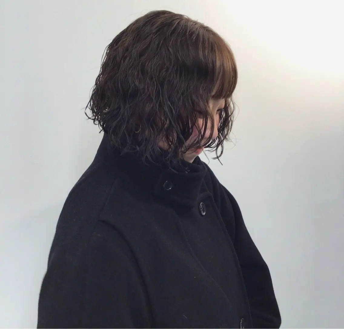 ショート カラー パーマ 透明感艶カラー/ リュウジンキョウカのヘアスタイル