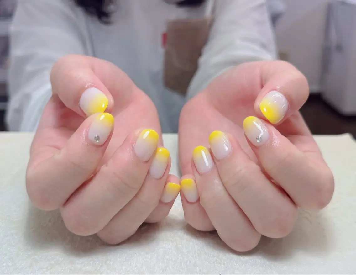 ネイル アートネイル オーロラネイル 長さ出し フレンチネイル ジェルネイル ハンドネイル 中野駅から2分 MEO NAILのネイルデザイン