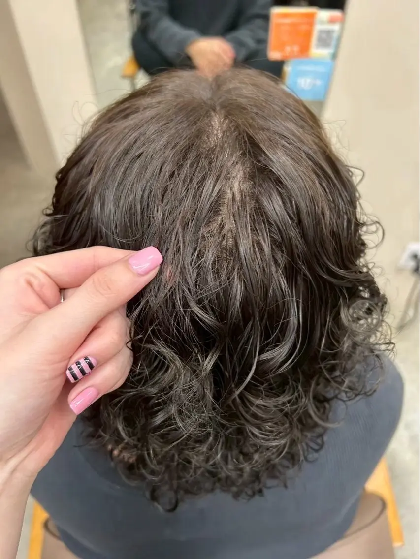 ショート カラー メンズ 黒髪 グレージュ オリーブグレージュ オリーブグレー ヘアカラー 村松 希々海のヘアスタイル