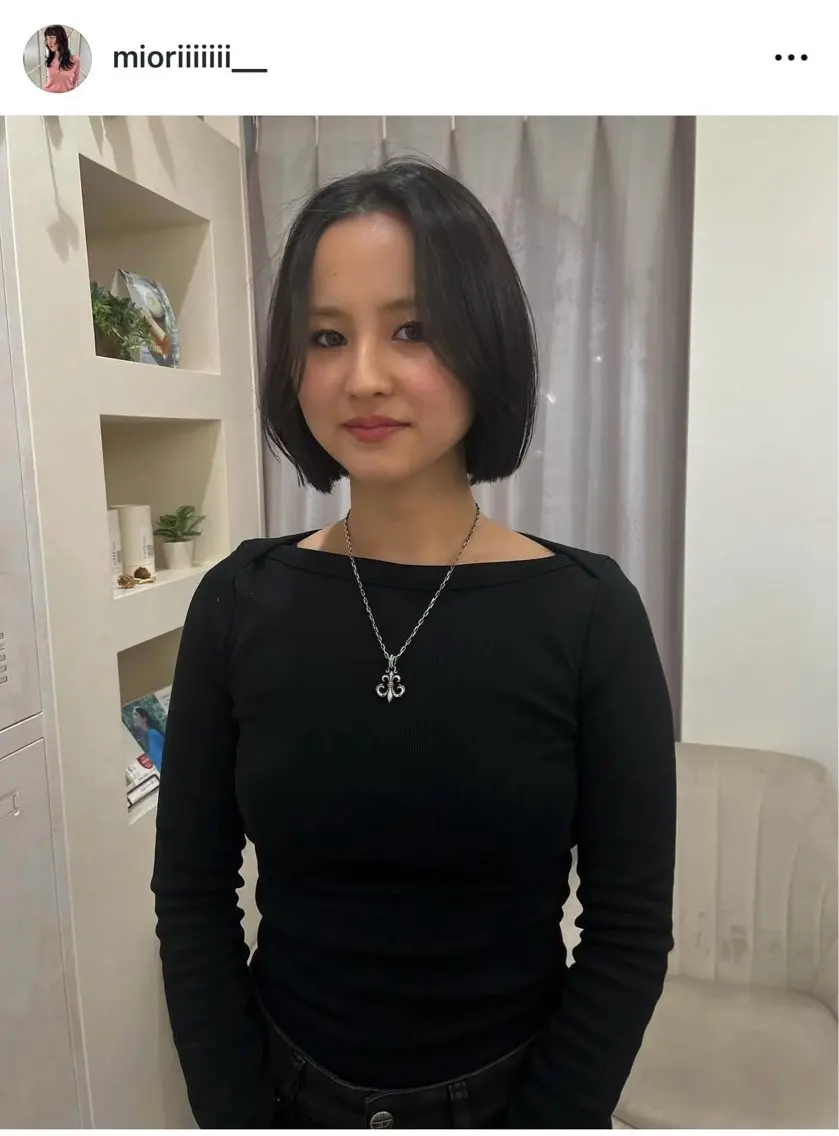 ショート カラー カット ヘアカラー トリートメント 松村 澪里のヘアスタイル