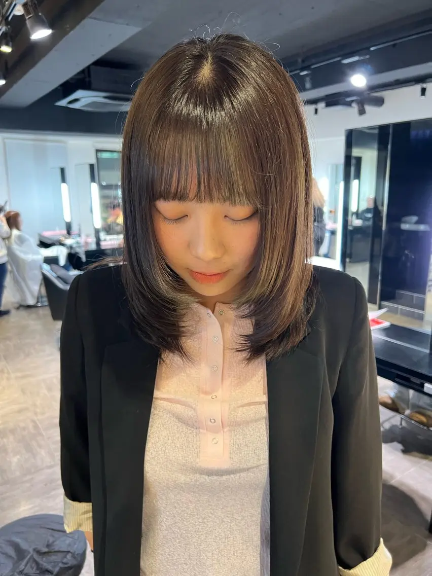 ミディアム ミディアムパーマ ボブ 顔周りカット ハイライト レイヤーカット カット ヘアカラー トリートメント SHU｜レイヤー カット/パーマのヘアスタイル