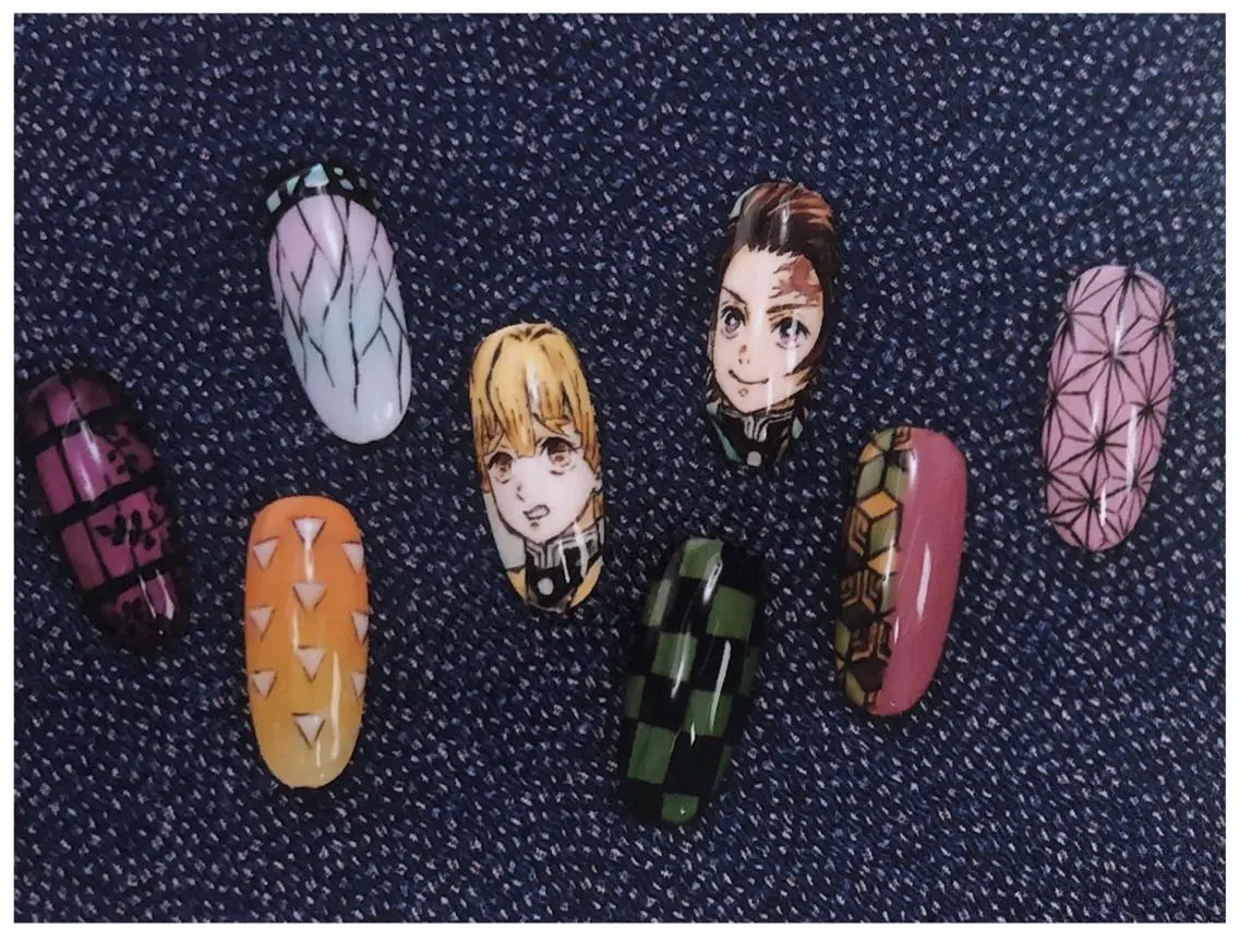 キャラクター模写　1本　必ず2週間前に画像を送付してください　シールを作成するので他店様ジェルネイルの上にも貼付可の写真