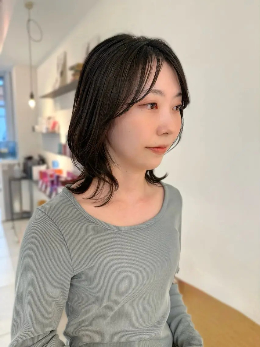 ミディアム カラー カット ヘアカラー トリートメント 安永 涼のヘアスタイル