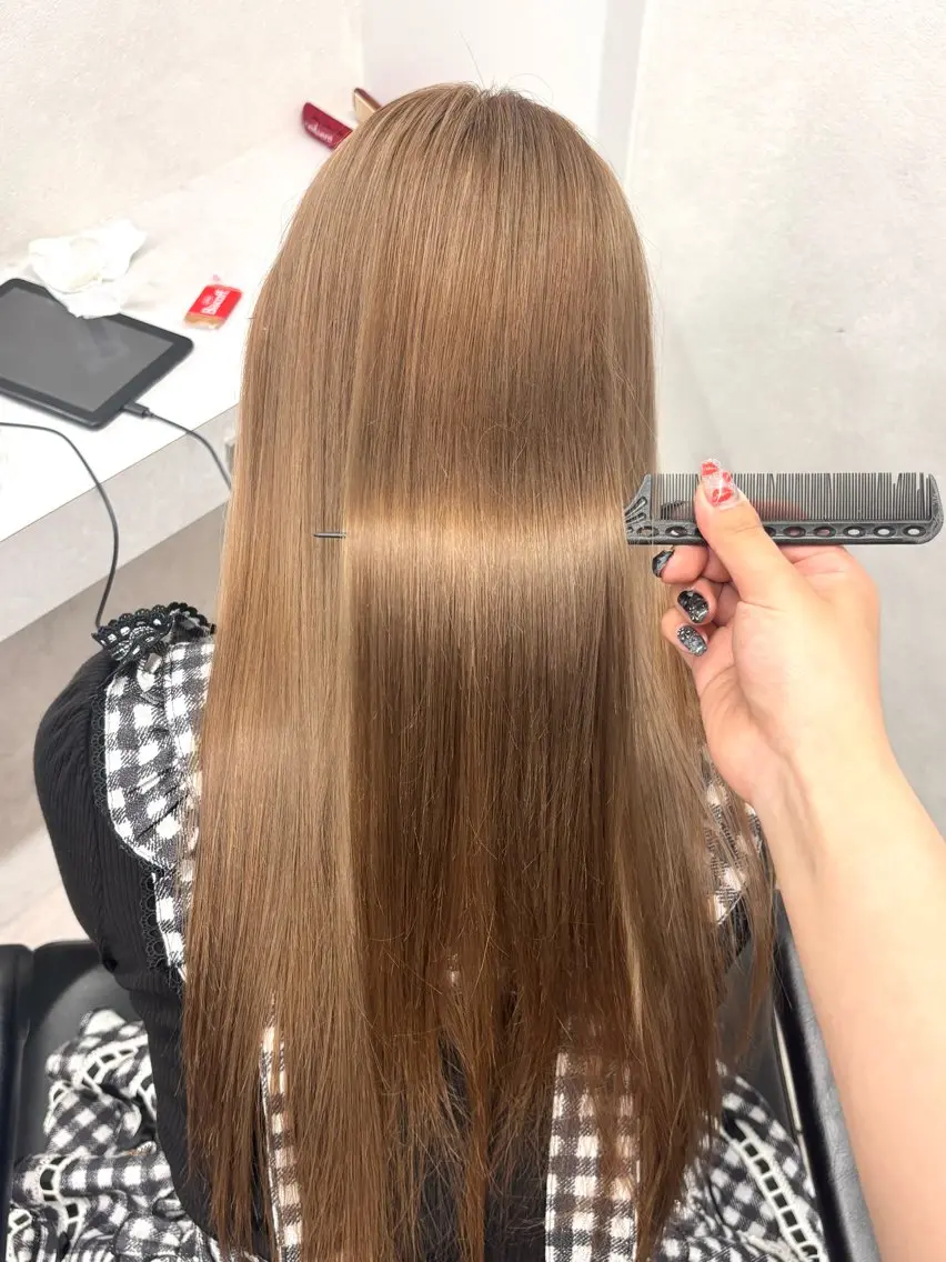 ロング カラー ベージュカラー ヘアカラー 🔆ハイトーン 🔆AYAKAのヘアスタイル