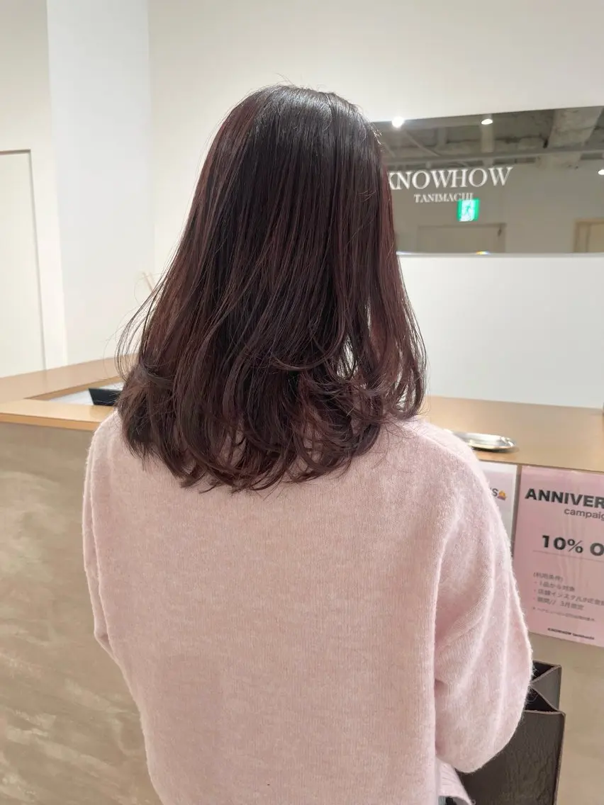 セミロング レイヤーカット 箱崎 凪沙のヘアスタイル