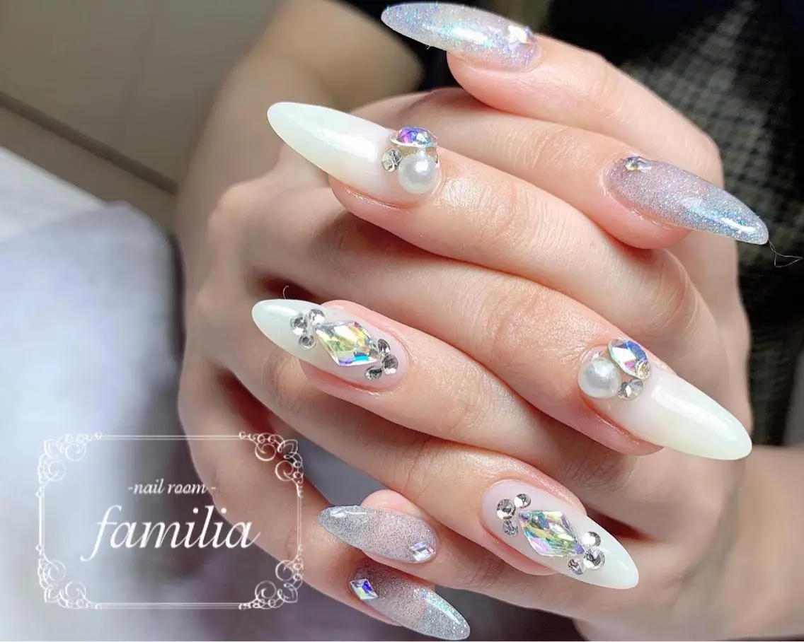 ネイル ハンドネイル -nailroom- familiaのネイルデザイン