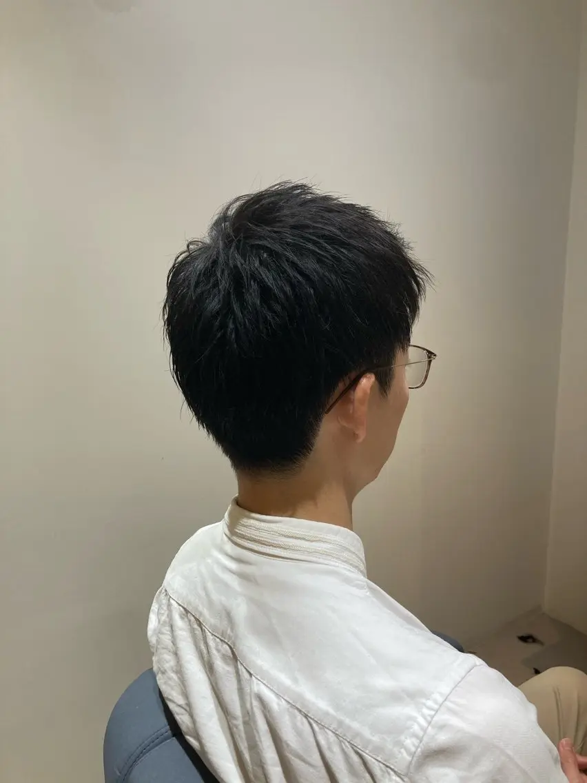メンズ メンズショート カット ピンクカラー🎀 米津 美佑のヘアスタイル