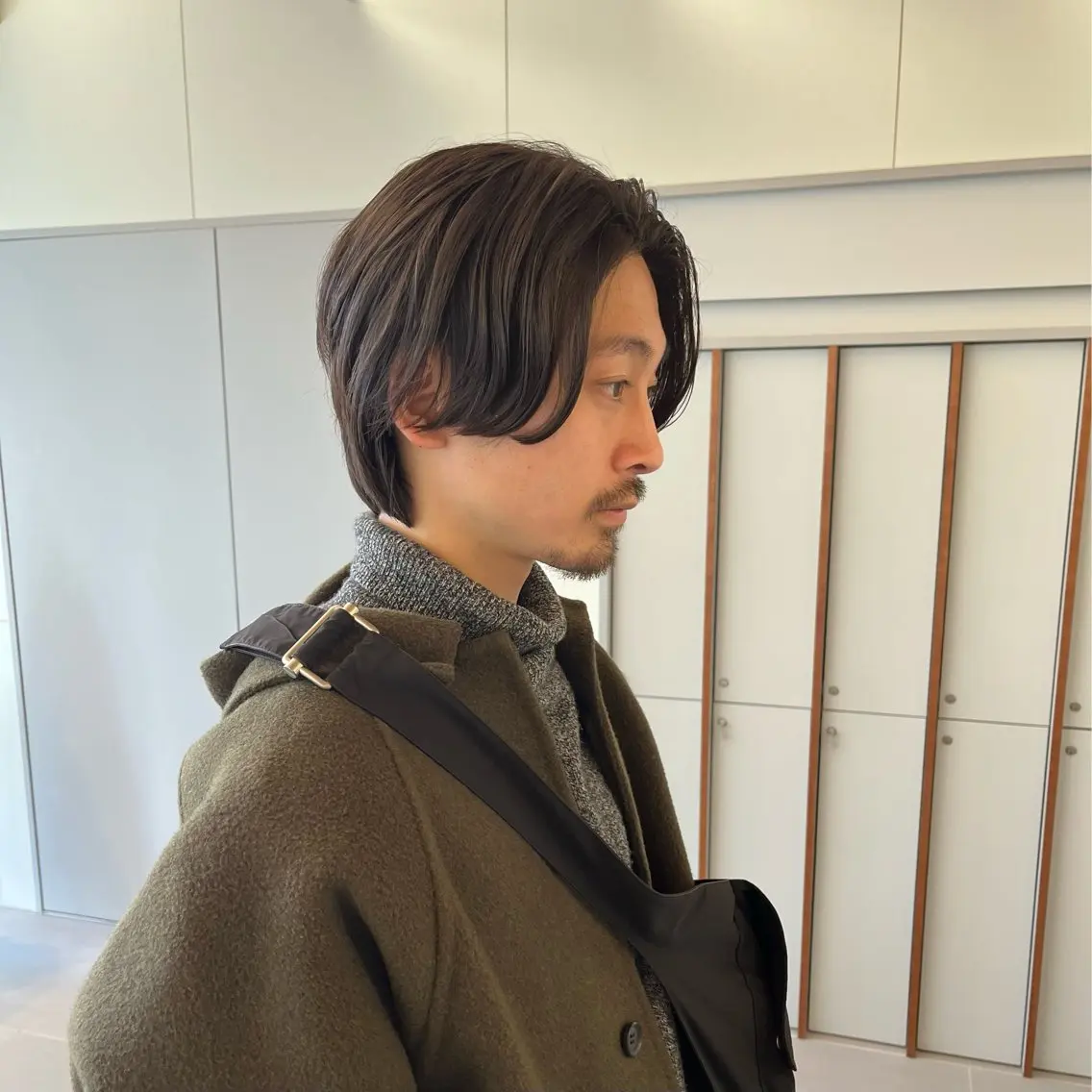 ミディアム メンズ メンズブリーチ センターパート 刈り上げ トリートメント カット 髪質改善カラー/ボブ 🌻Mutsumiのヘアスタイル