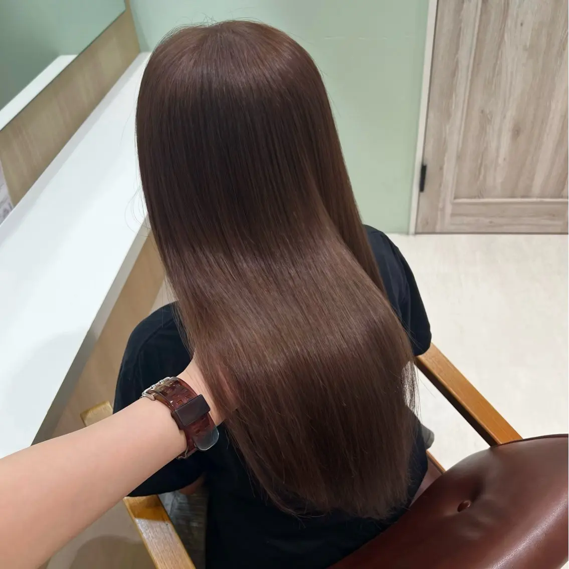 ロング 🤎艶感ベージュ/ ミルクティー🤎のヘアスタイル