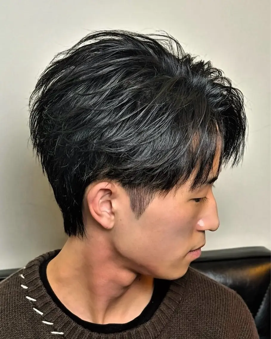 ショート パーマ メンズ 刈り上げ ショートヘア 井ノ本 成海 / カラー/縮毛矯正のヘアスタイル