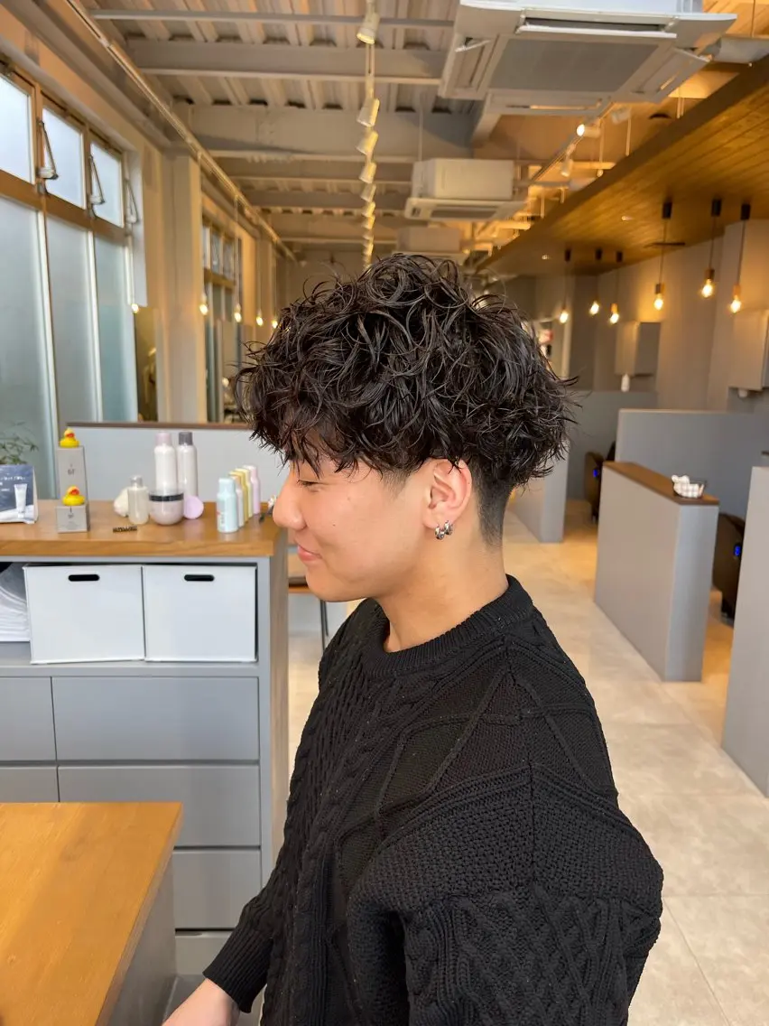 ショート パーマ スパイラルパーマ カット 石原圭悟 /ショート/艶カラーのヘアスタイル